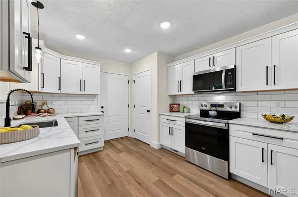 1911 Jean DR, Arnold, MO 63010
