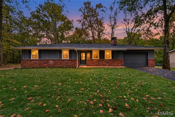 1911 Jean DR, Arnold, MO 63010