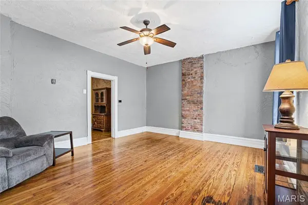1830 Lami ST, St Louis, MO 63104