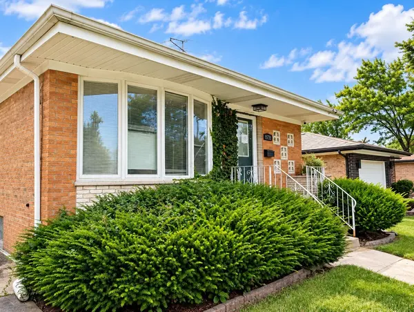 15739 Ingleside AVE, Dolton, IL 60419