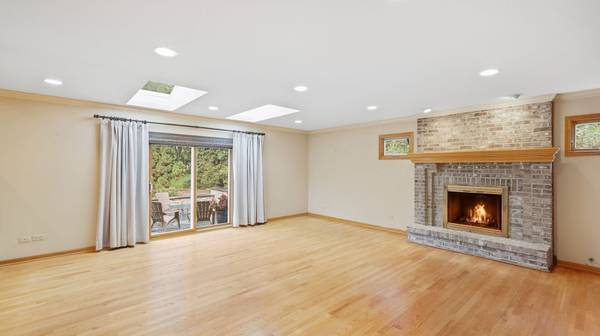 7810 Regency Grove DR, Darien, IL 60561