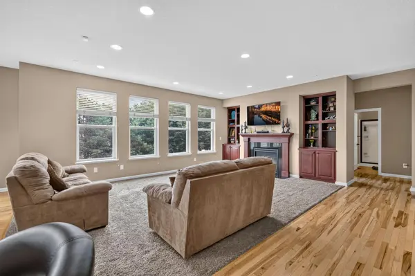 16991 Evening TER, Lakeville, MN 55044