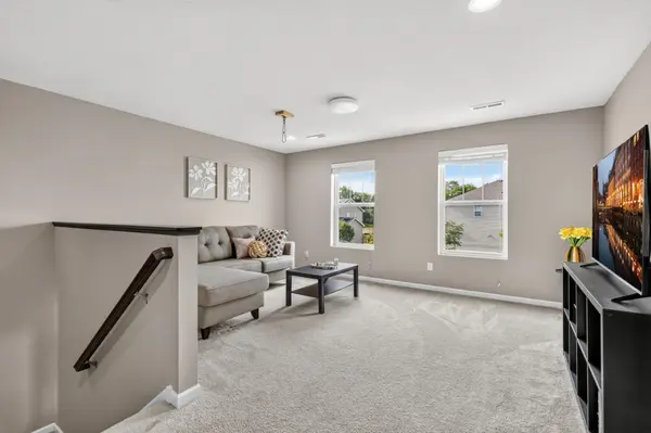524 Aidan CV, Eagan, MN 55123