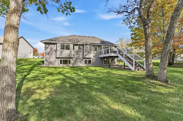4693 382nd DR, North Branch, MN 55056