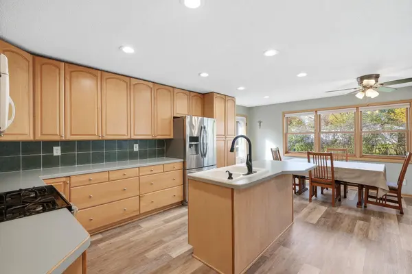 10525 Rhode Island AVE N, Brooklyn Park, MN 55445