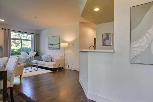 23524 55th AVE S #14-1, Kent, WA 98032