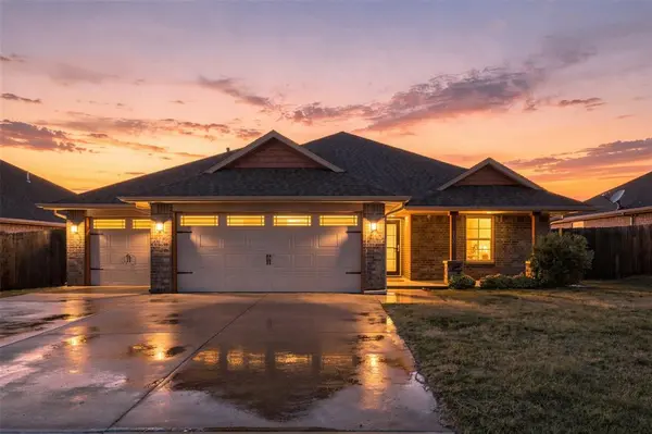 2106 Whispering Pine BLVD, Shawnee, OK 74804