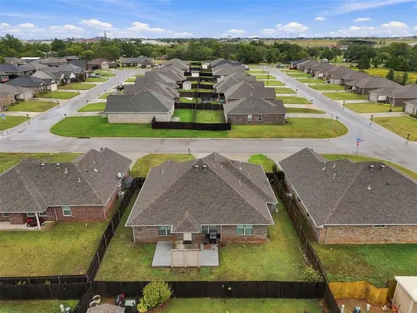 2106 Whispering Pine BLVD, Shawnee, OK 74804