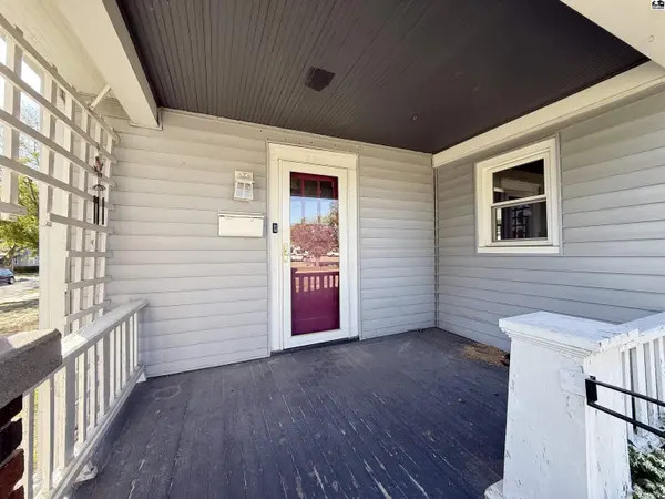 221 Harrison St, Newton, KS 67114