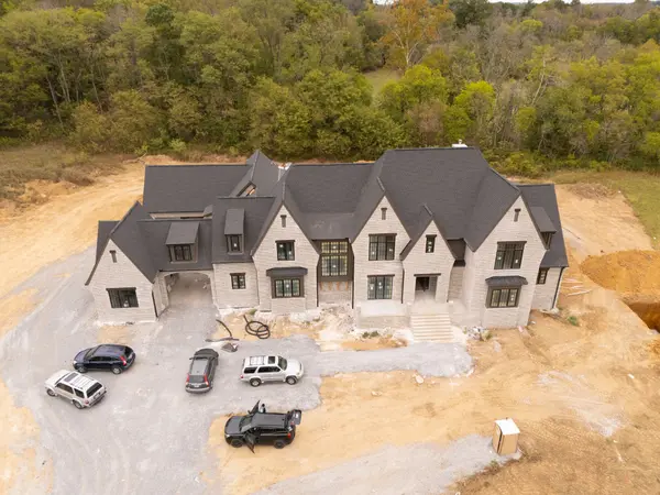 7019 Belcastle Lane, College Grove, TN 37046
