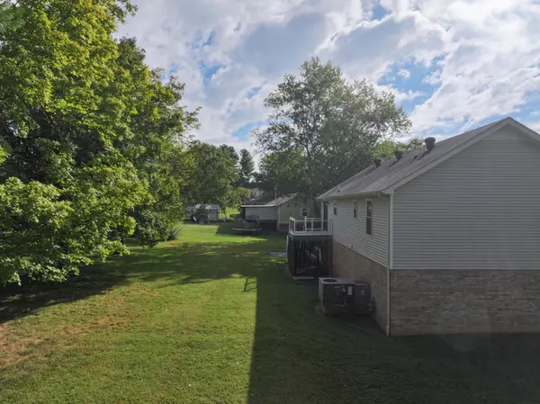 836 Navajo Trl, Mcminnville, TN 37110