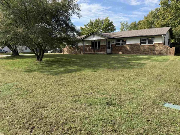 305 N Lioba, Andover, KS 67002