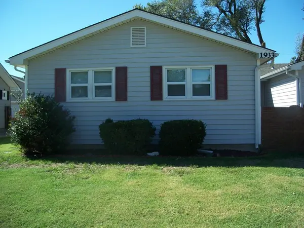 1933 W Dallas, Wichita, KS 67217