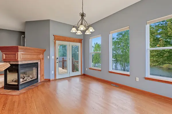 3037 N Triple Creek Dr, Derby, KS 67037