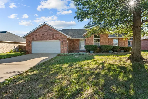 504 S Sarah AVE, Republic, MO 65738