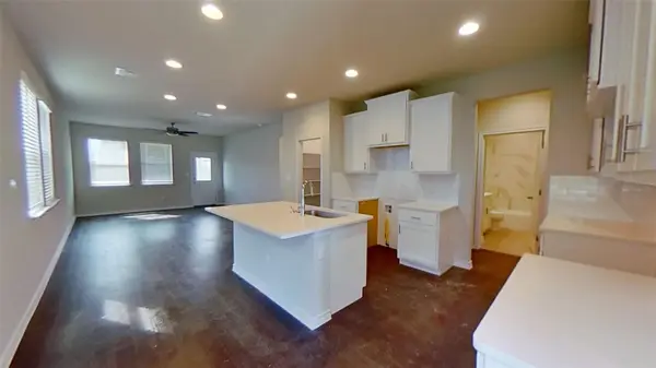 176 Boxwood DR, Buda, TX 78610