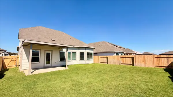 131 Coopers Hawk CRST, Cedar Creek, TX 78612