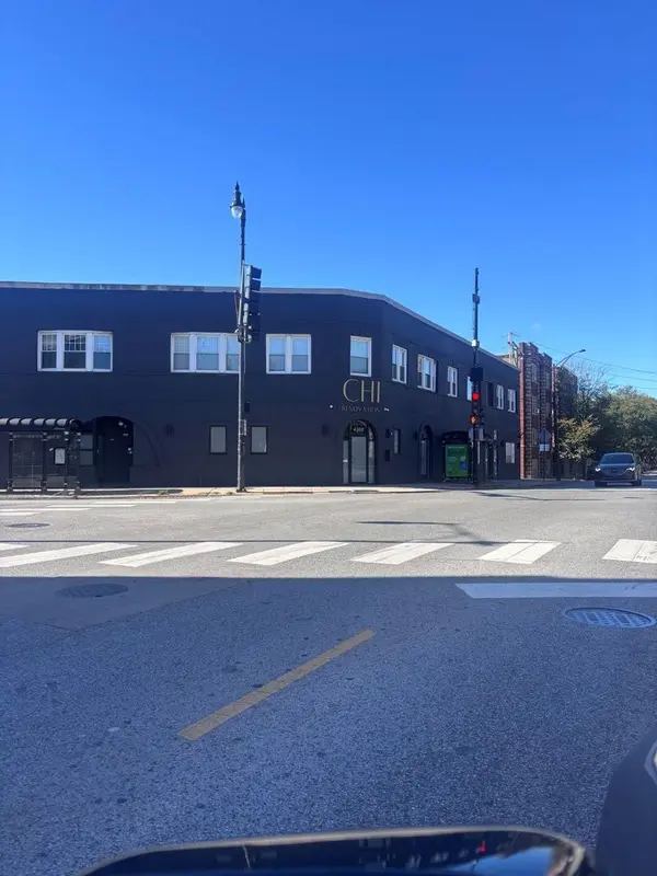 5107 W Montrose AVE #2E, Chicago, IL 60630