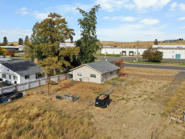 1529 W 1st Ave, Cheney, WA 99004