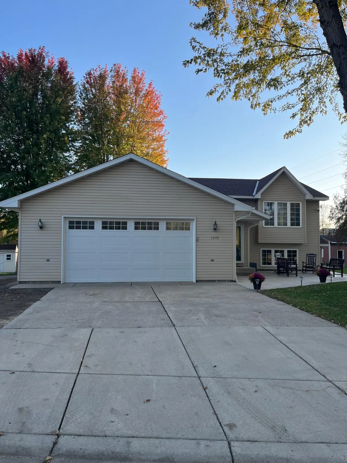 1240 8th ST, Howard Lake, MN 55349