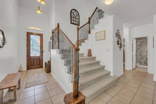 520 S Meadowlark ST #B, Lakeway, TX 78734
