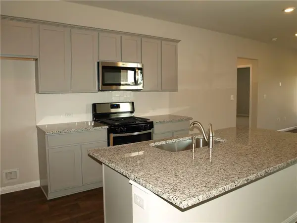 301 Hamilton Pool LN, Bastrop, TX 78602