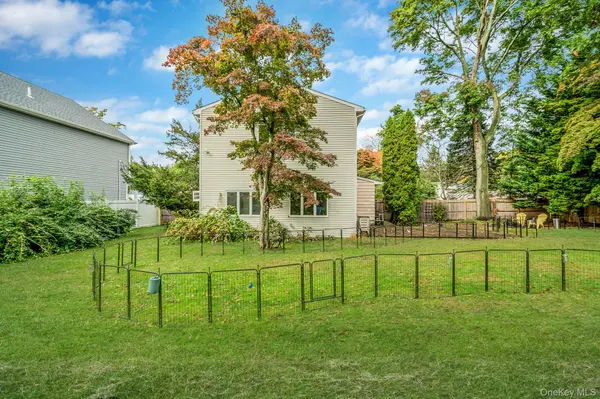 34 E 19th ST, Huntington Station, NY 11746