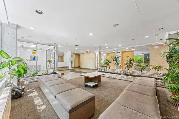 150-15 79th AVE #1L, Kew Garden Hills, NY 11367