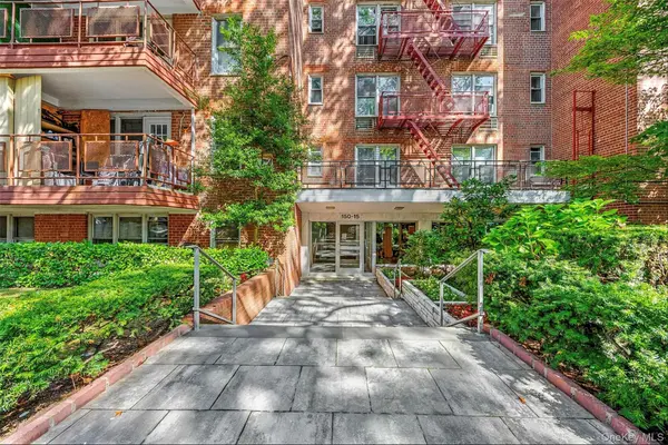 150-15 79th AVE #1L, Kew Garden Hills, NY 11367