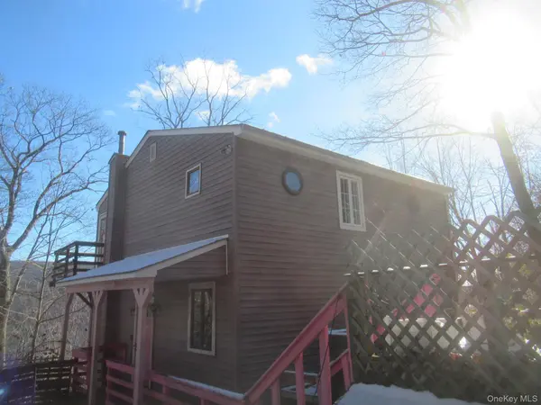 70 Deer TRL, Greenwood Lake, NY 10925