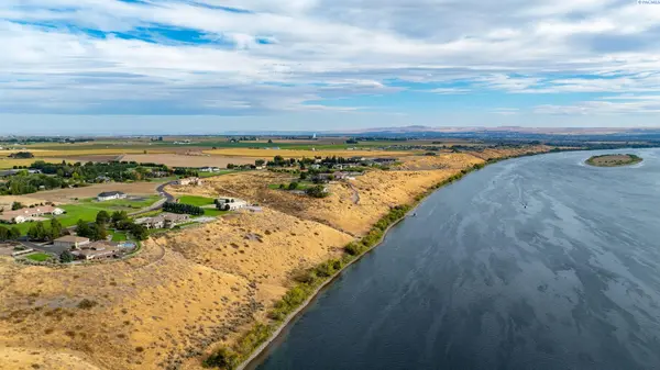341 Sunnybank Rd., Pasco, WA 99301