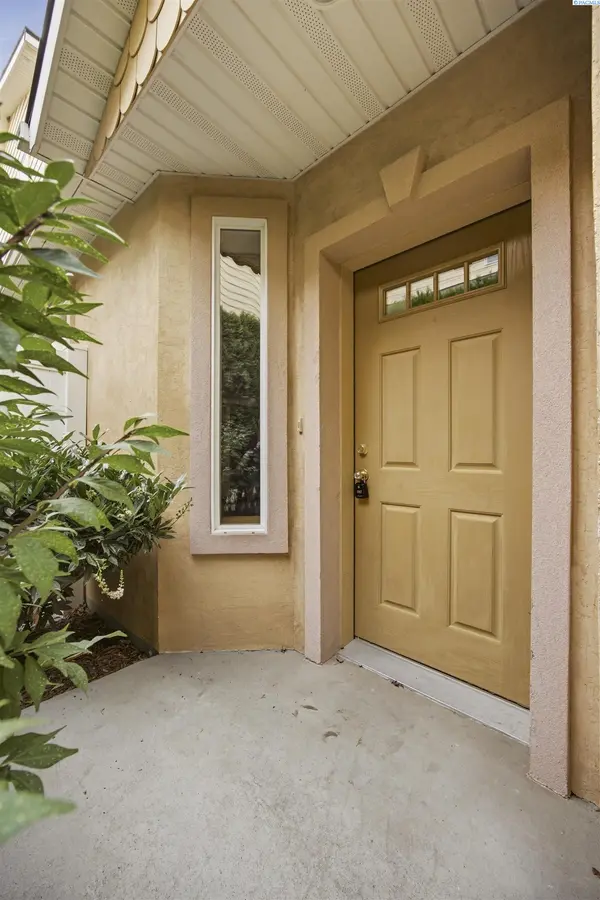 145 Keene Road, Richland, WA 99352