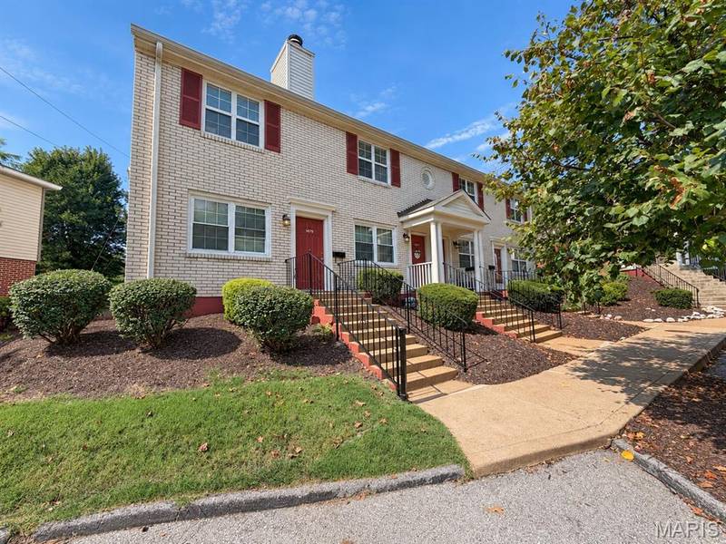 1475 Bobolink PL, Brentwood, MO 63144