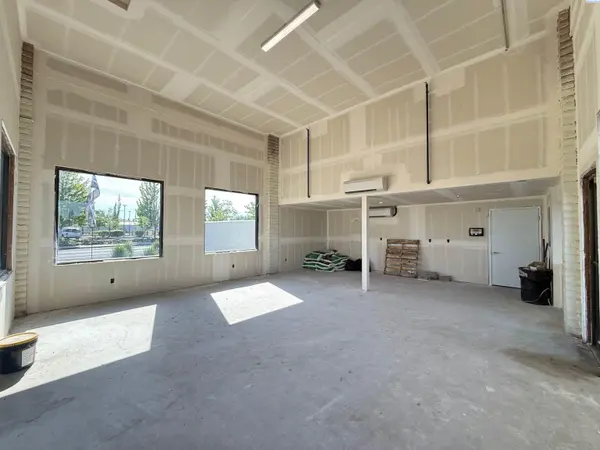 615 Jadwin Ave, Richland, WA 99352