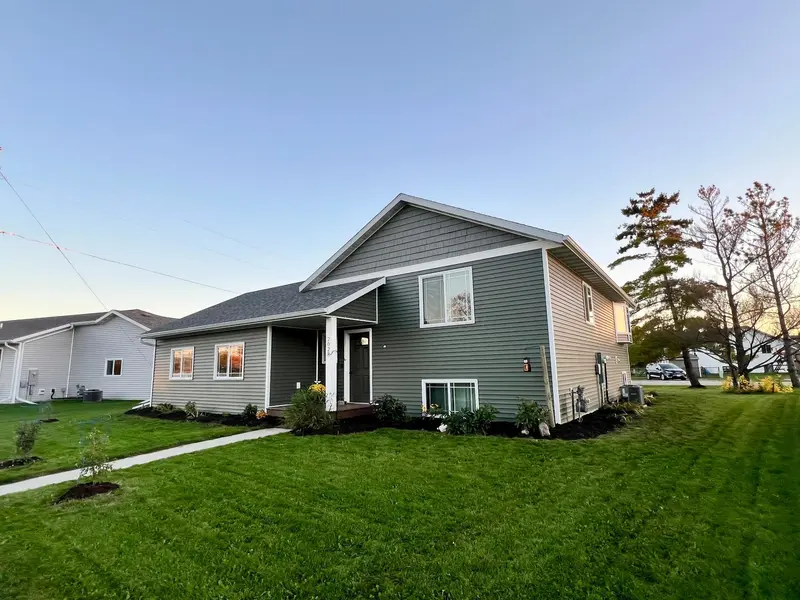 2028 Nelson DR, Thief River Falls, MN 56701
