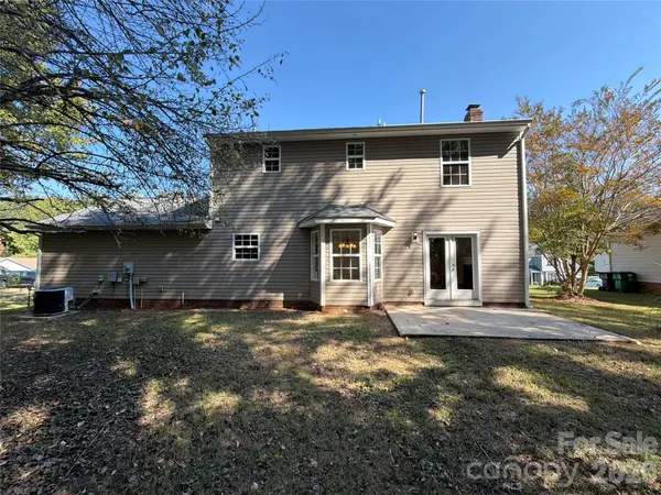 2424 Sloan DR, Charlotte, NC 28208