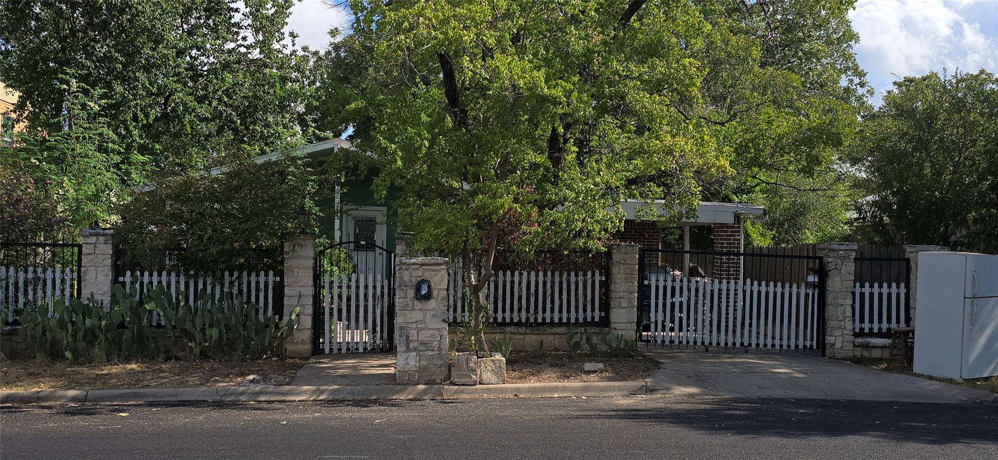6002 Fairway ST, Austin, TX 78741