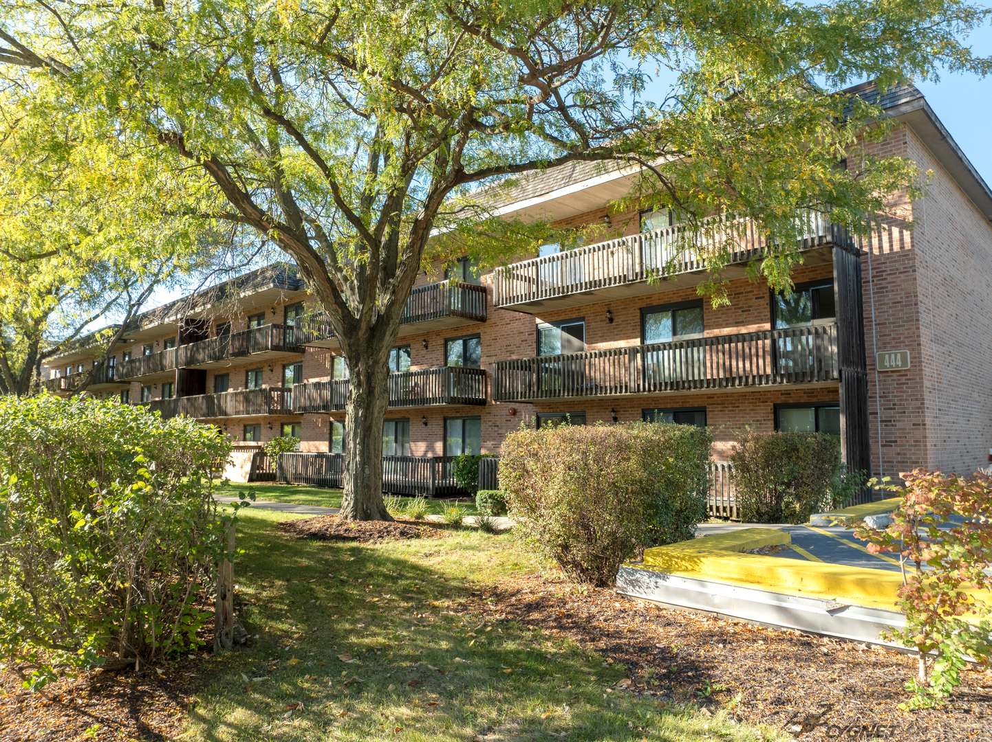 444 Redondo DR #202, Downers Grove, IL 60516