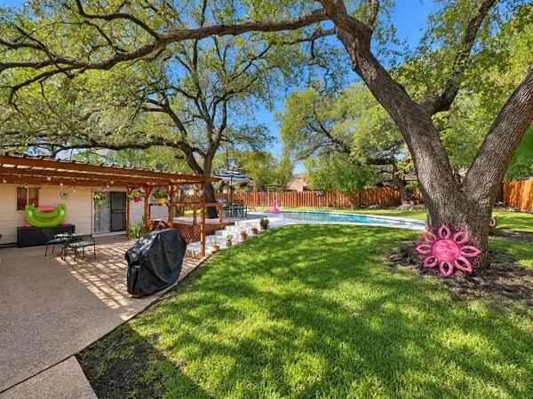 8702 Camelia LN, Austin, TX 78759
