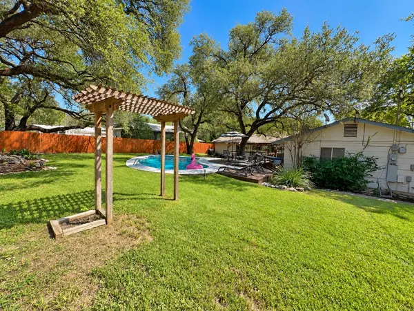 8702 Camelia LN, Austin, TX 78759