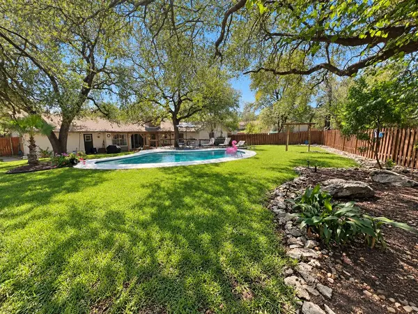 8702 Camelia LN, Austin, TX 78759