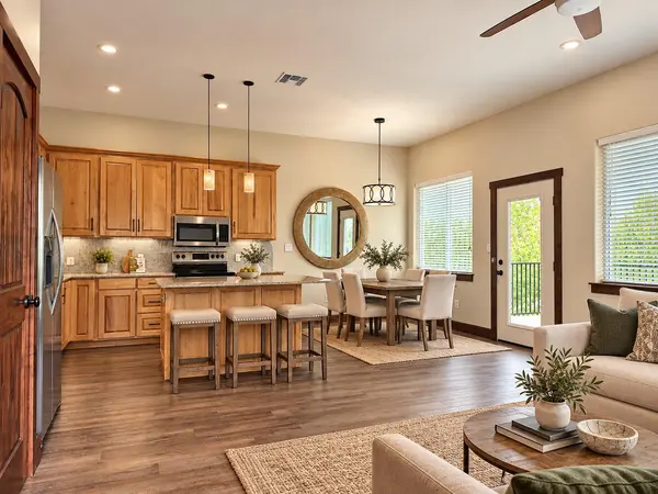 702 Main ST, Bastrop, TX 78602