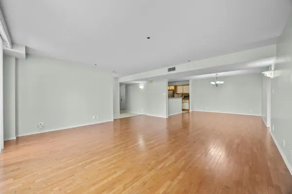 40 N Interstate 35 HWY #8C4, Austin, TX 78701