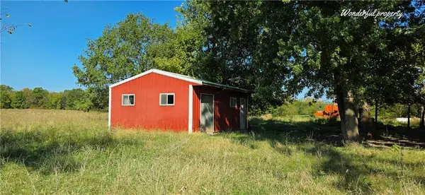 747 SE 1250th RD, Leeton, MO 64761