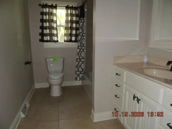1005 Lisa LN, Richmond, MO 64085