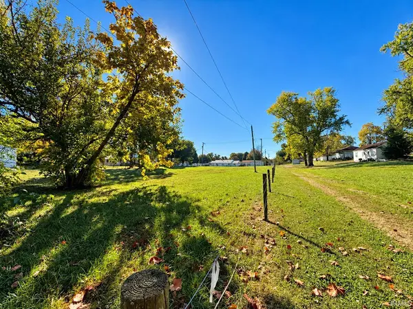 608 Greenwood Streets, Washington, IN 47501