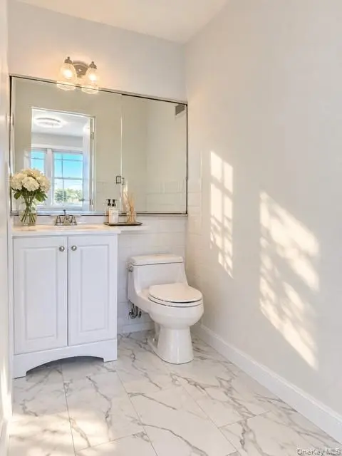 740 E Broadway #5N, Long Beach, NY 11561