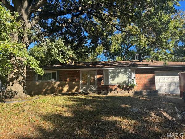 1007 Hutton PL, Ferguson, MO 63135