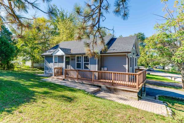 3813 Eastway DR, Island Lake, IL 60042