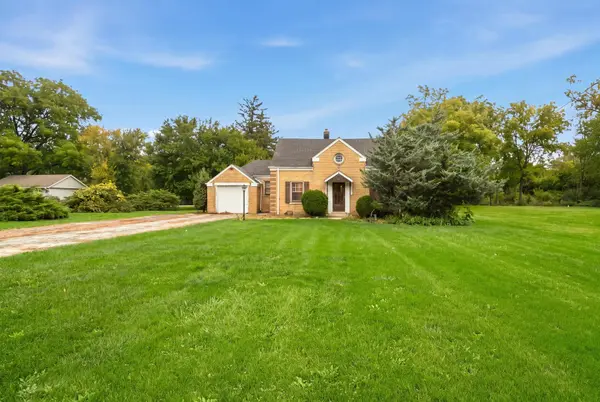 300 E Camp McDonald RD, Prospect Heights, IL 60070